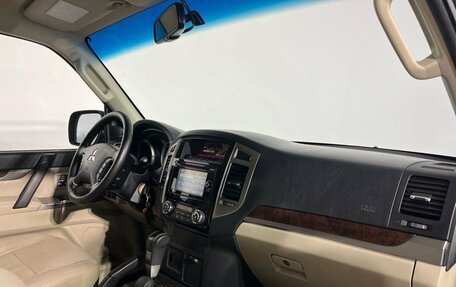 Mitsubishi Pajero IV, 2017 год, 2 800 000 рублей, 9 фотография