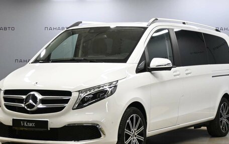 Mercedes-Benz V-Класс, 2022 год, 6 749 000 рублей, 1 фотография