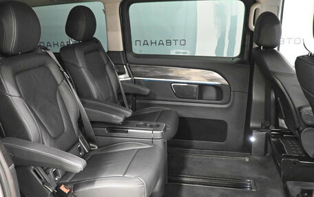 Mercedes-Benz V-Класс, 2022 год, 6 749 000 рублей, 8 фотография