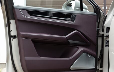 Porsche Cayenne III, 2024 год, 20 925 000 рублей, 12 фотография