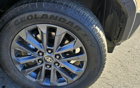 Toyota Land Cruiser Prado, 2024 год, 11 000 000 рублей, 5 фотография