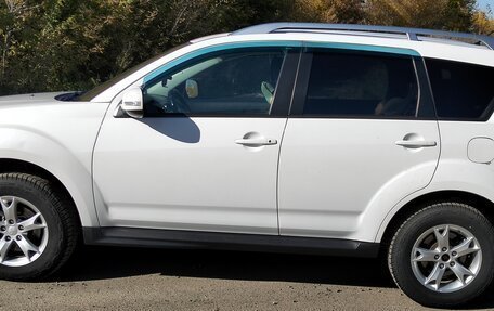 Mitsubishi Outlander III рестайлинг 3, 2010 год, 1 550 000 рублей, 13 фотография