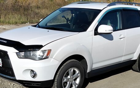Mitsubishi Outlander III рестайлинг 3, 2010 год, 1 550 000 рублей, 15 фотография