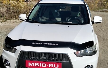 Mitsubishi Outlander III рестайлинг 3, 2010 год, 1 550 000 рублей, 12 фотография