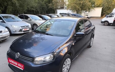 Volkswagen Polo VI (EU Market), 2011 год, 750 000 рублей, 2 фотография