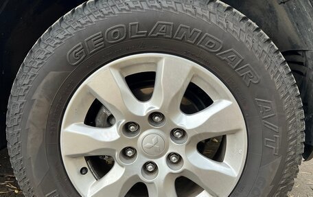 Mitsubishi Pajero IV, 2012 год, 2 099 000 рублей, 15 фотография