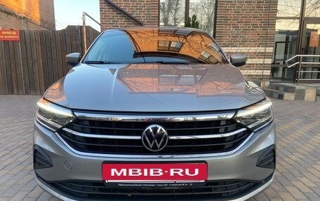 Volkswagen Polo VI (EU Market), 2021 год, 1 930 000 рублей, 2 фотография