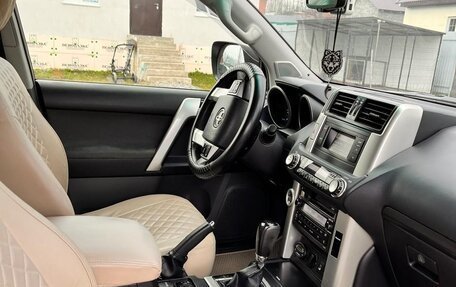 Toyota Land Cruiser Prado 150 рестайлинг 2, 2013 год, 3 150 000 рублей, 8 фотография