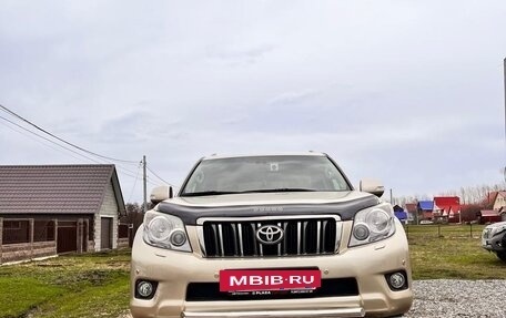Toyota Land Cruiser Prado 150 рестайлинг 2, 2013 год, 3 150 000 рублей, 3 фотография