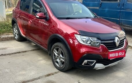 Renault Sandero II рестайлинг, 2020 год, 1 250 000 рублей, 2 фотография