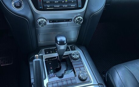 Toyota Land Cruiser 200, 2016 год, 8 000 000 рублей, 11 фотография