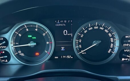 Toyota Land Cruiser 200, 2016 год, 8 000 000 рублей, 16 фотография