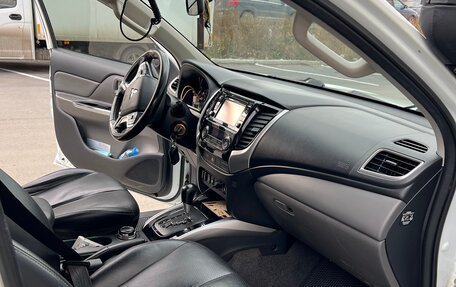 Mitsubishi L200 IV рестайлинг, 2017 год, 3 800 000 рублей, 12 фотография