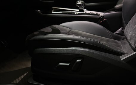 Audi A4, 2020 год, 3 650 000 рублей, 6 фотография