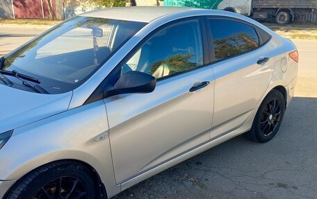 Hyundai Solaris II рестайлинг, 2013 год, 765 000 рублей, 20 фотография