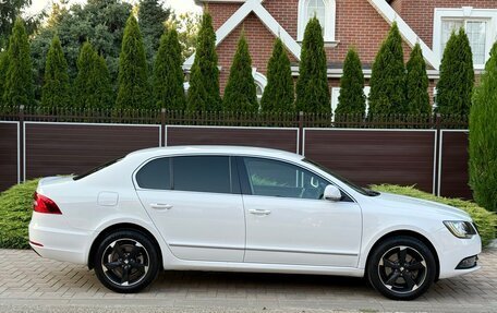 Skoda Superb III рестайлинг, 2013 год, 1 175 000 рублей, 11 фотография