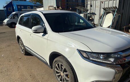 Mitsubishi Outlander III рестайлинг 3, 2017 год, 1 350 000 рублей, 12 фотография