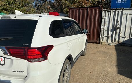 Mitsubishi Outlander III рестайлинг 3, 2017 год, 1 350 000 рублей, 7 фотография