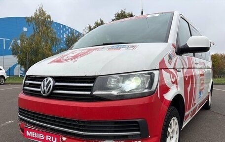 Volkswagen Caravelle T6 рестайлинг, 2017 год, 2 192 000 рублей, 8 фотография