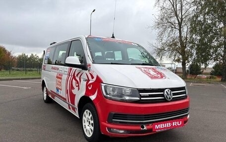 Volkswagen Caravelle T6 рестайлинг, 2017 год, 2 192 000 рублей, 4 фотография