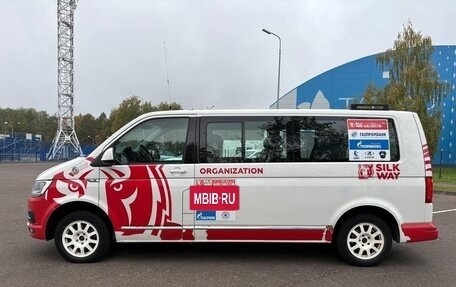 Volkswagen Caravelle T6 рестайлинг, 2017 год, 2 192 000 рублей, 6 фотография