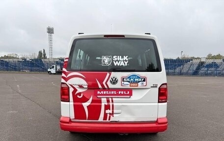 Volkswagen Caravelle T6 рестайлинг, 2017 год, 2 192 000 рублей, 33 фотография