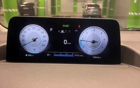 Hyundai Staria, 2021 год, 4 600 000 рублей, 8 фотография