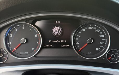 Volkswagen Touareg III, 2013 год, 2 500 000 рублей, 13 фотография