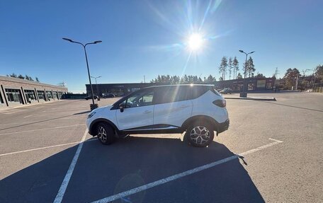 Renault Kaptur I рестайлинг, 2017 год, 1 350 000 рублей, 5 фотография