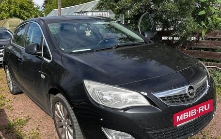Opel Astra J, 2012 год, 530 000 рублей, 2 фотография