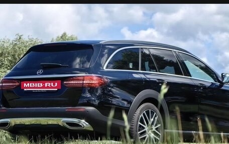 Mercedes-Benz E-Класс, 2020 год, 5 350 000 рублей, 9 фотография