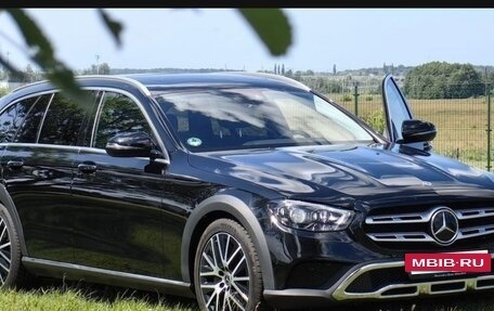 Mercedes-Benz E-Класс, 2020 год, 5 350 000 рублей, 19 фотография