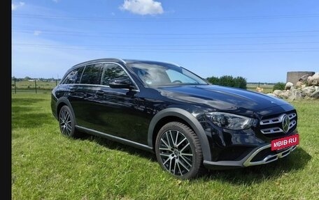 Mercedes-Benz E-Класс, 2020 год, 5 350 000 рублей, 22 фотография