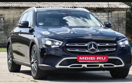 Mercedes-Benz E-Класс, 2020 год, 5 350 000 рублей, 28 фотография