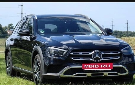 Mercedes-Benz E-Класс, 2020 год, 5 350 000 рублей, 38 фотография