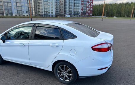 Ford Fiesta, 2015 год, 600 000 рублей, 4 фотография