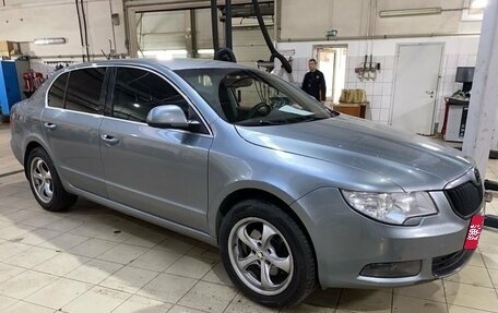Skoda Superb III рестайлинг, 2012 год, 820 000 рублей, 1 фотография