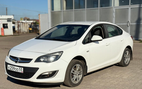 Opel Astra J, 2013 год, 799 000 рублей, 1 фотография