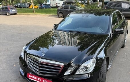 Mercedes-Benz E-Класс, 2011 год, 1 700 000 рублей, 2 фотография