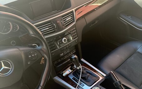 Mercedes-Benz E-Класс, 2011 год, 1 700 000 рублей, 10 фотография