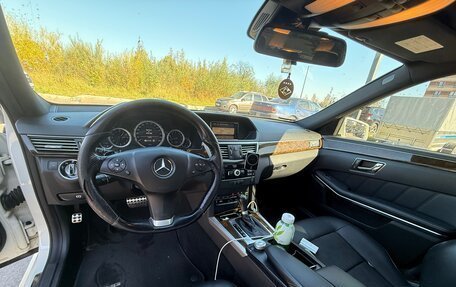 Mercedes-Benz E-Класс, 2010 год, 930 000 рублей, 5 фотография