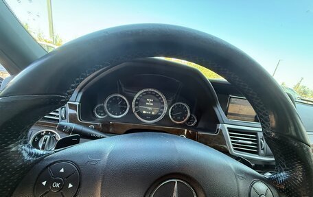 Mercedes-Benz E-Класс, 2010 год, 930 000 рублей, 6 фотография