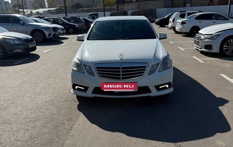Mercedes-Benz E-Класс, 2010 год, 930 000 рублей, 13 фотография