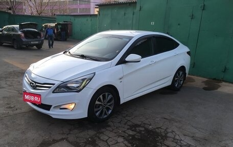 Hyundai Solaris II рестайлинг, 2014 год, 830 000 рублей, 2 фотография