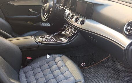 Mercedes-Benz E-Класс, 2019 год, 2 600 000 рублей, 8 фотография