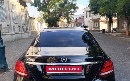 Mercedes-Benz E-Класс, 2019 год, 2 600 000 рублей, 4 фотография