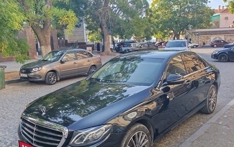 Mercedes-Benz E-Класс, 2019 год, 2 600 000 рублей, 6 фотография