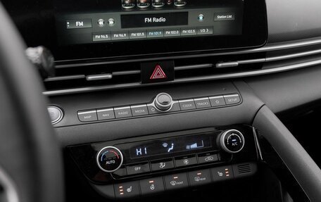Hyundai Elantra, 2023 год, 2 298 000 рублей, 9 фотография