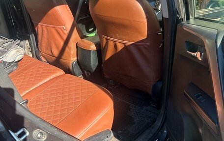 Toyota RAV4, 2015 год, 1 600 000 рублей, 2 фотография