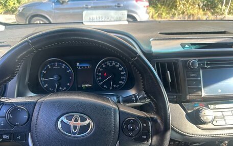 Toyota RAV4, 2015 год, 1 600 000 рублей, 8 фотография